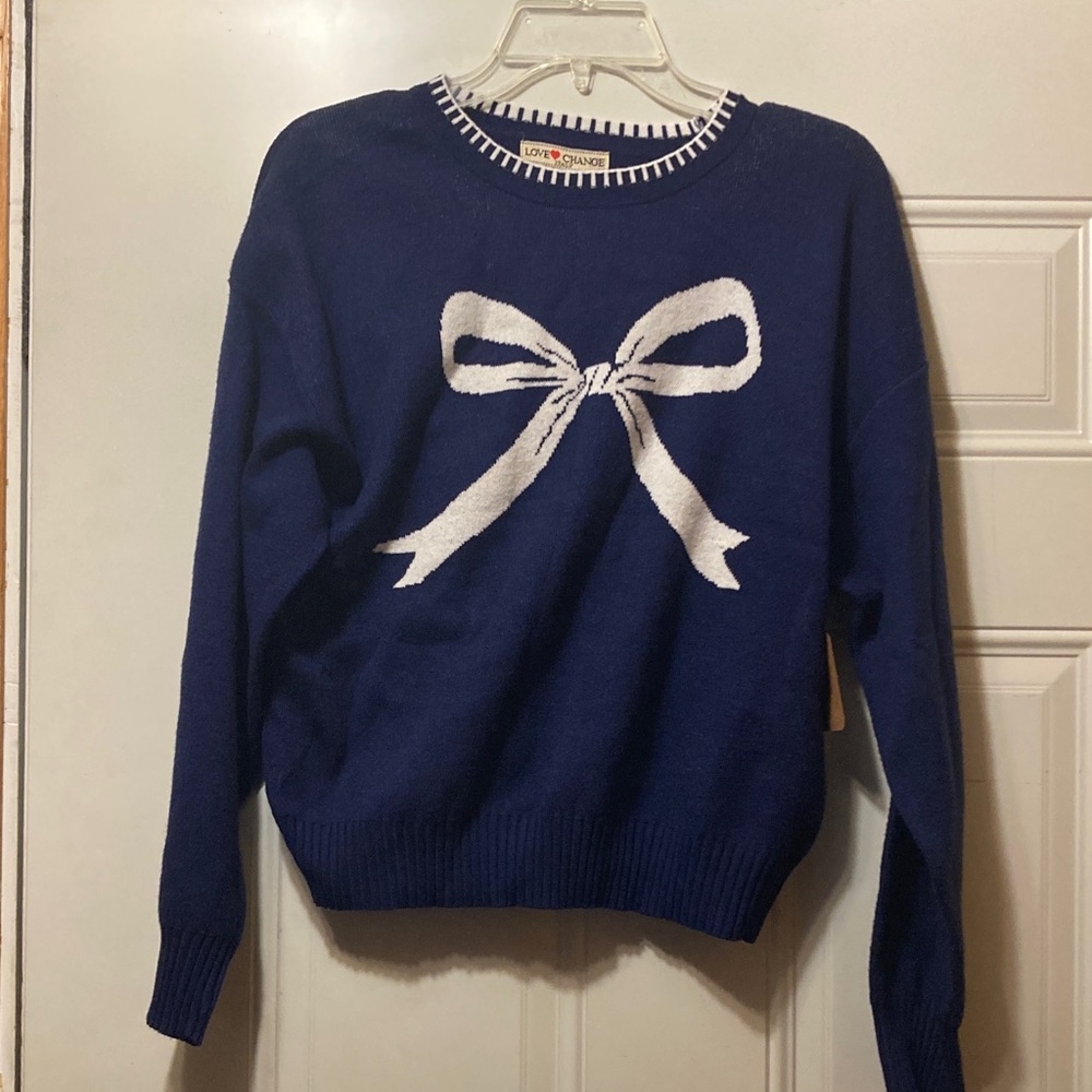 Love Change Navy‎ Sweater with Cream Bow L NWT
